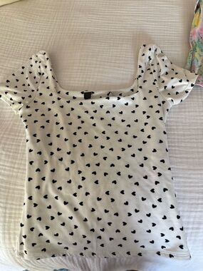 Lulu's White Short Sleeve Square Neck Top with Black Heart Print